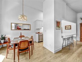 5805 Whitsett Avenue 201, Valley Village CA 91607