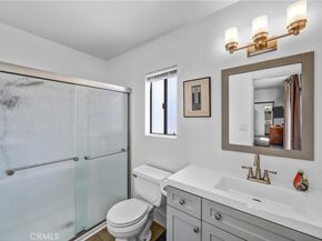 5805 Whitsett Avenue 201, Valley Village CA 91607