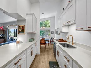 5805 Whitsett Avenue 201, Valley Village CA 91607