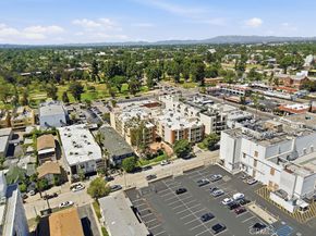 5143 Bakman 104, North Hollywood CA 91601