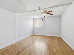 5143 Bakman 104, North Hollywood CA 91601