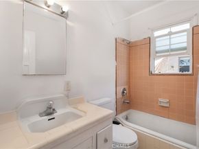 1329 N Screenland Drive 13291331, Burbank CA 91505