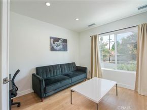 5907 Encino Avenue, Encino CA 91316