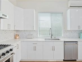 5907 Encino Avenue, Encino CA 91316