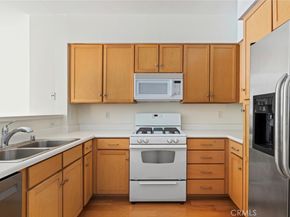 6400 Crescent Park E 111, Playa Vista CA 90094