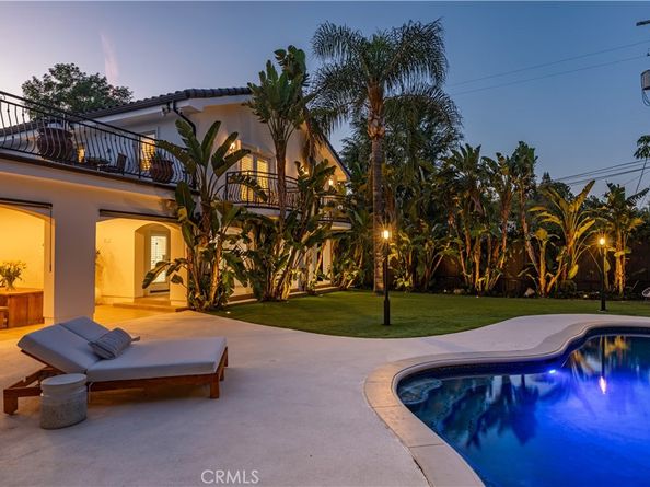 5242 Topeka Drive, Tarzana CA 91356