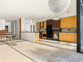3009 Ocean Front Walk, Venice CA 90291