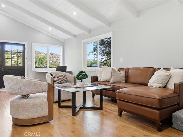 23956 Los Rosas Street, West Hills CA 91304