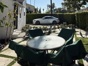 1978 S Holt Avenue, Los Angeles CA 90034