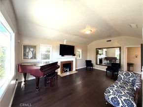 1978 S Holt Avenue, Los Angeles CA 90034
