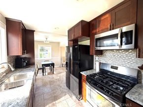 1978 S Holt Avenue, Los Angeles CA 90034