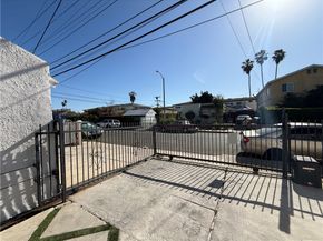 1978 S Holt Avenue, Los Angeles CA 90034