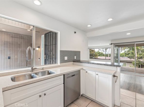 6273 Caminito Juanico, San Diego CA 92111