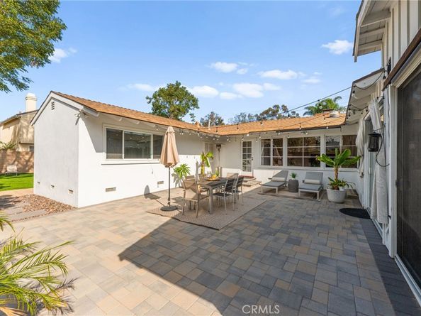 2689 Santa Ana Avenue, Costa Mesa CA 92627
