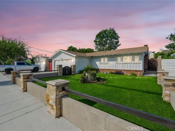 2689 Santa Ana Avenue, Costa Mesa CA 92627