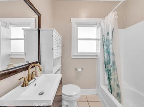 4125 S Figueroa Street 218, Los Angeles CA 90037