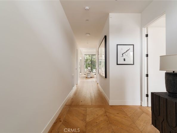 7200 Kentwood Avenue, Los Angeles CA 90045