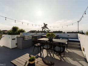 7200 Kentwood Avenue, Los Angeles CA 90045