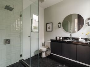 7200 Kentwood Avenue, Los Angeles CA 90045