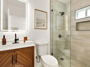 642 E Fairview Boulevard C, Inglewood CA 90302