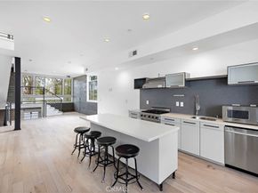 4151 Redwood Avenue #106, Los Angeles CA 90066