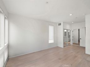 4151 Redwood Avenue #106, Los Angeles CA 90066