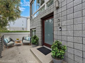 4151 Redwood Avenue #106, Los Angeles CA 90066