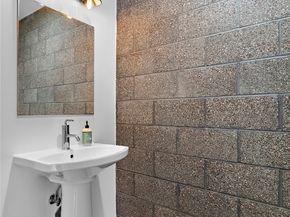 4151 Redwood Avenue #106, Los Angeles CA 90066