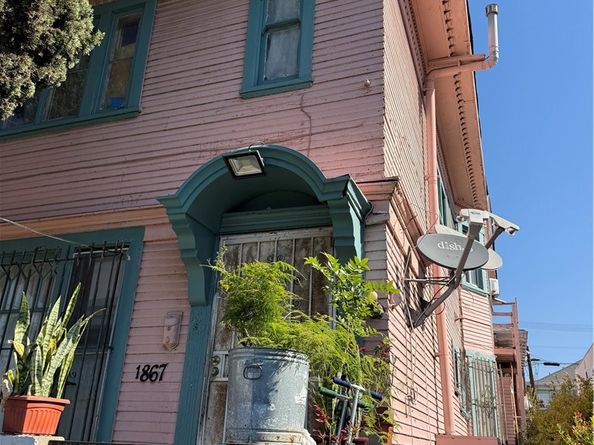 1867 W 11th, Los Angeles CA 90006