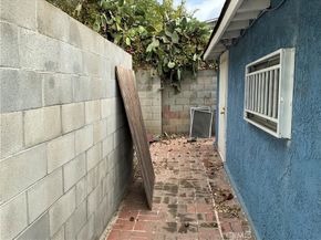 1947 Delta, Los Angeles CA 90026