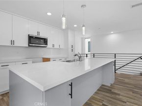 4136 3/4 Normal Avenue 3/4, Los Angeles CA 90029