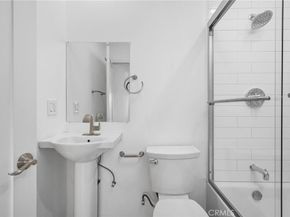 4136 3/4 Normal Avenue 3/4, Los Angeles CA 90029