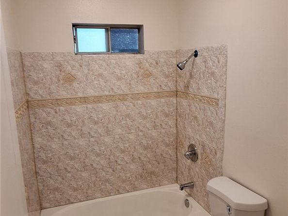 859 E 53rd Street 2, Los Angeles CA 90011