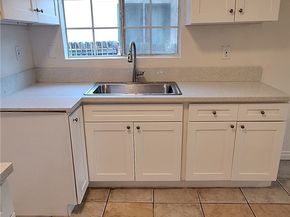 859 E 53rd Street 2, Los Angeles CA 90011