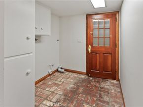 3003 Mesa Verde Drive, Burbank CA 91504