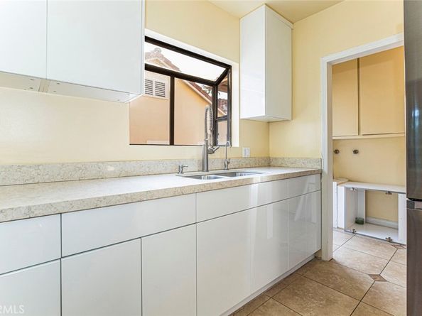 1207 Winchester Avenue, Glendale CA 91201