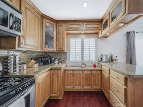 9775 Via Roma, Burbank CA 91504