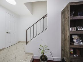 9775 Via Roma, Burbank CA 91504