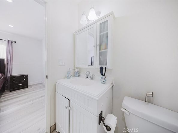 9775 Via Roma, Burbank CA 91504