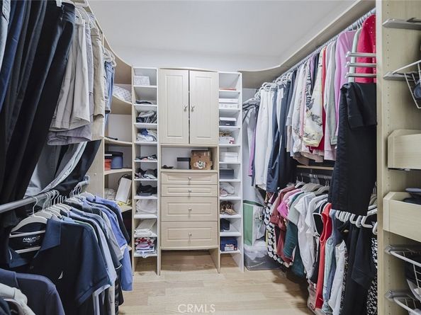 9775 Via Roma, Burbank CA 91504