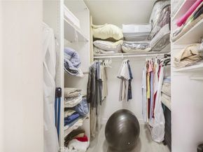 9775 Via Roma, Burbank CA 91504