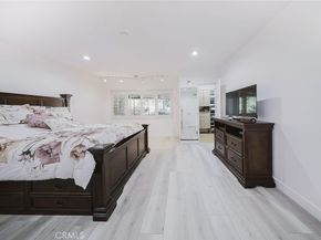 9775 Via Roma, Burbank CA 91504