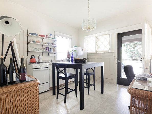 325 S Los Robles Avenue, Pasadena CA 91101