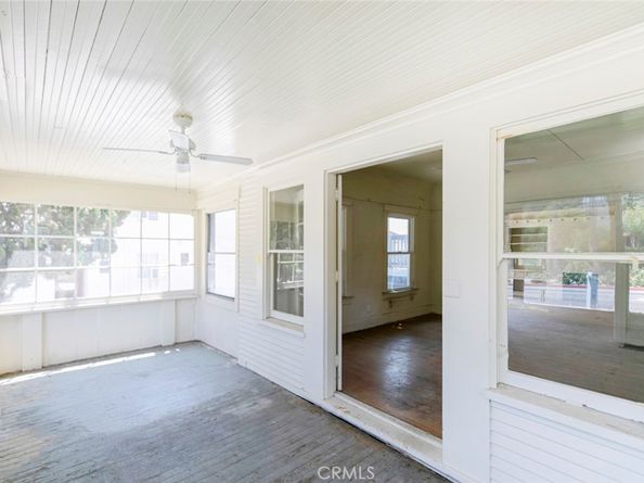 325 S Los Robles Avenue, Pasadena CA 91101