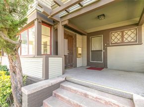 325 S Los Robles Avenue, Pasadena CA 91101