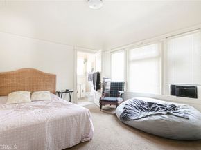 325 S Los Robles Avenue, Pasadena CA 91101