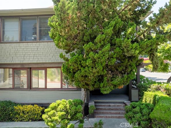 325 S Los Robles Avenue, Pasadena CA 91101