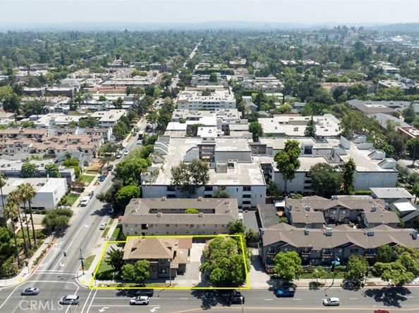 325 S Los Robles Avenue, Pasadena CA 91101