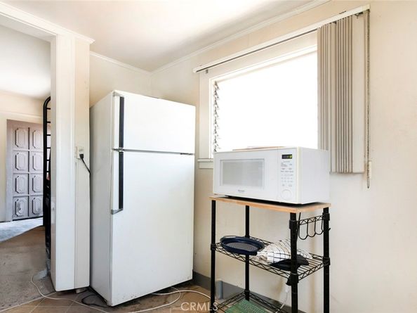 325 S Los Robles Avenue, Pasadena CA 91101