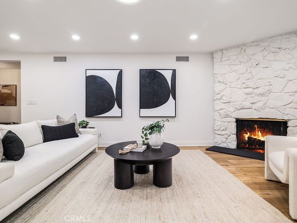 5725 Rhodes Avenue, Valley Village CA 91607